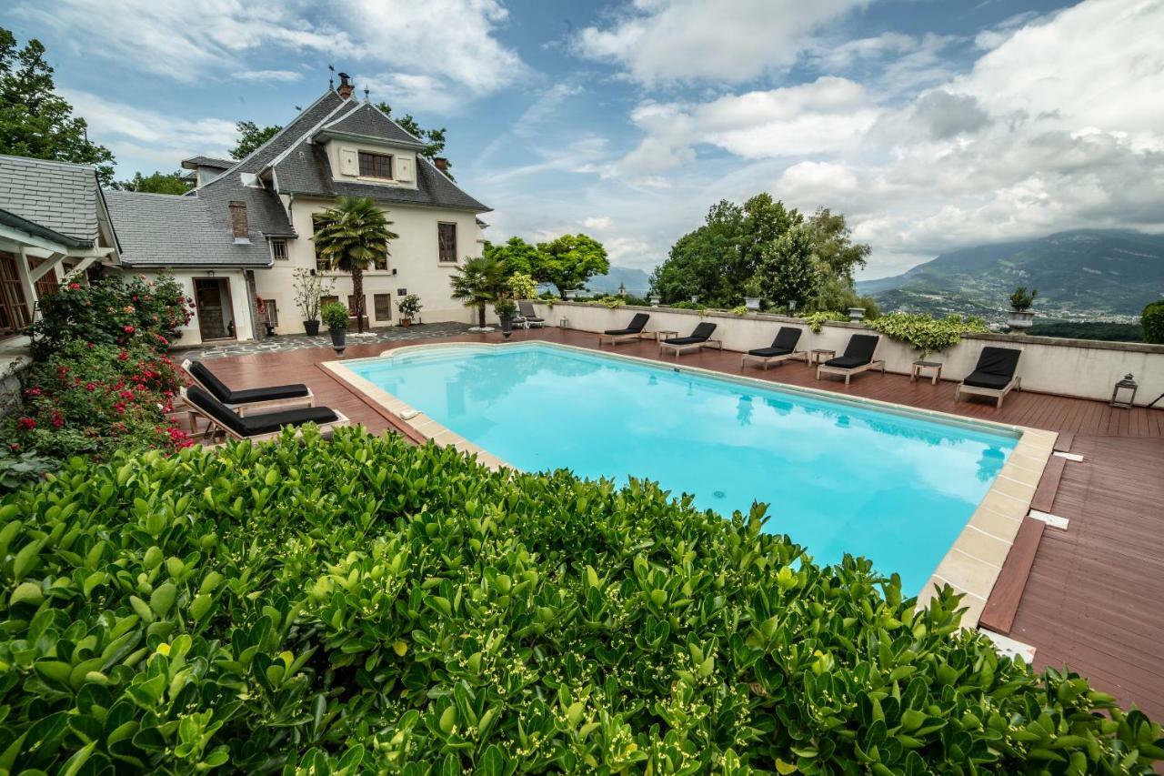Hotel Les Saints Peres Montagnole Exterior foto